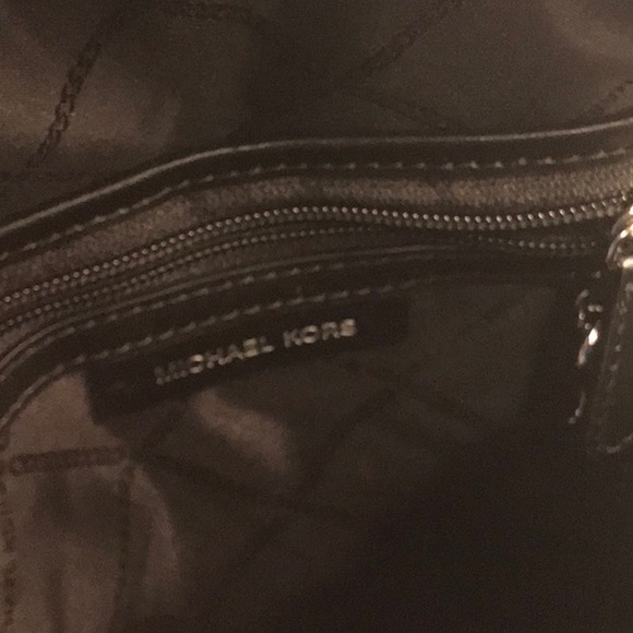 NWT ‼️RESERVED ‼️Michael Kors - Picture 5 of 6